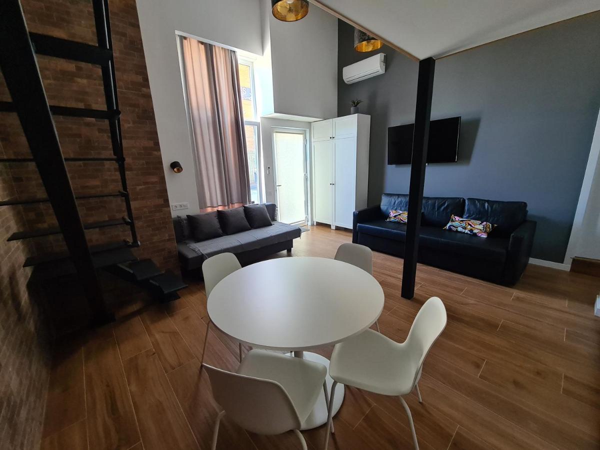 Hlius Brand New Apartments Valencia Luaran gambar