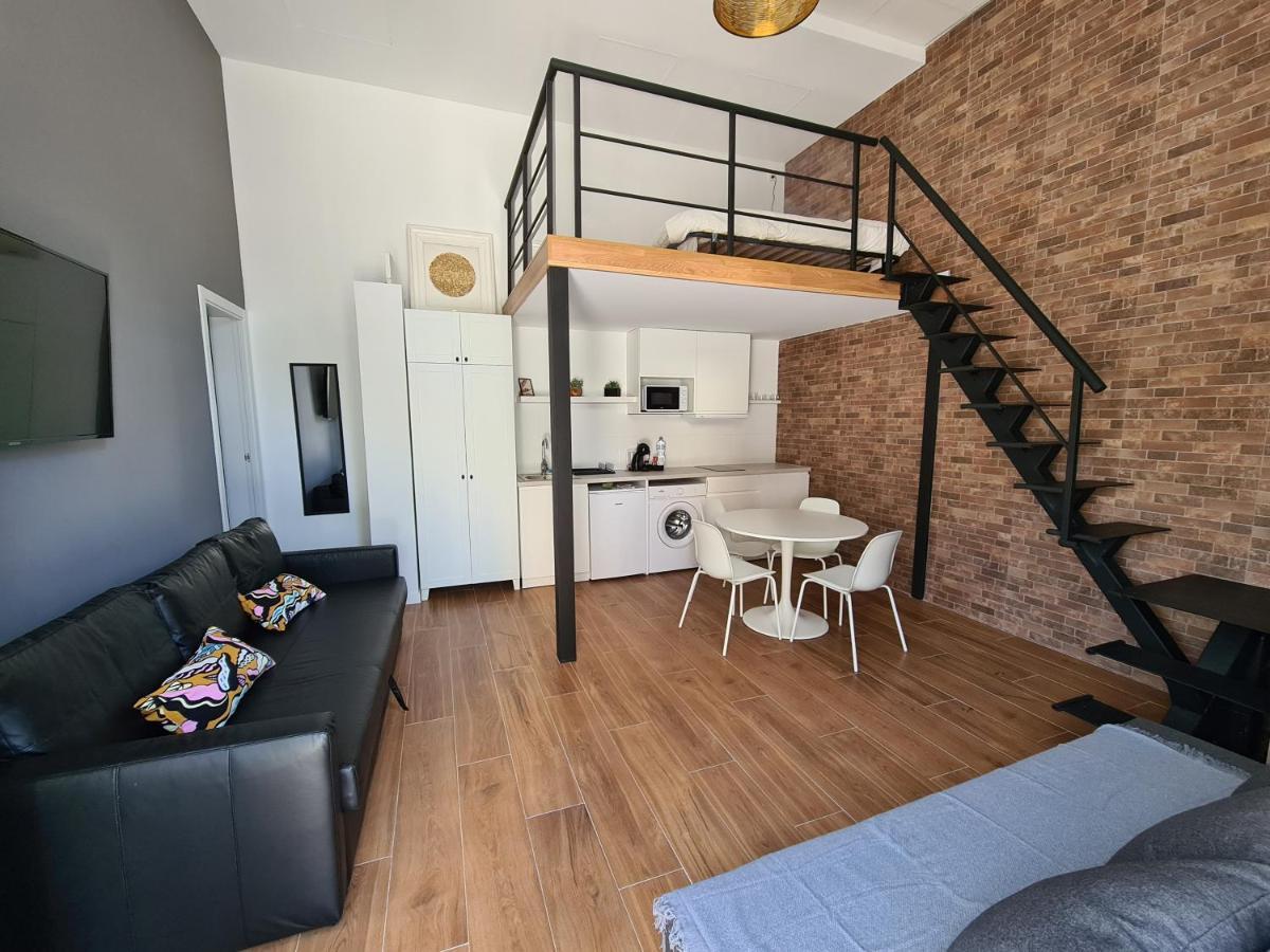 Hlius Brand New Apartments Valencia Luaran gambar