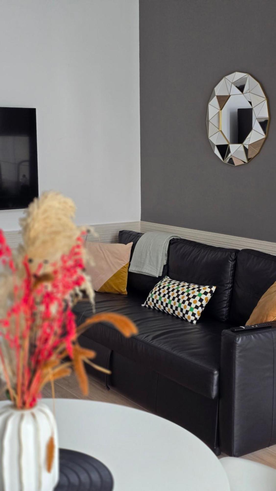 Hlius Brand New Apartments Valencia Luaran gambar